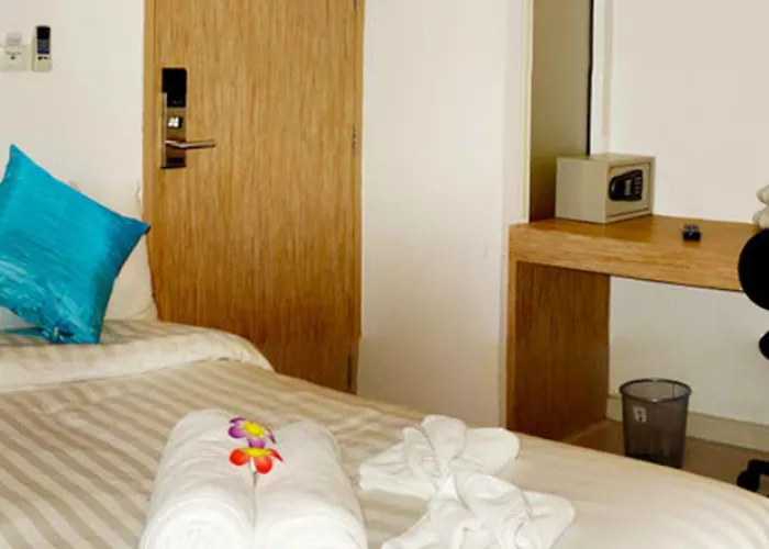 Nantra Sukhumvit 39 Hotel 3*