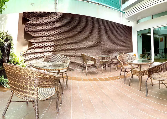 Nantra Sukhumvit 39 Hotel 3*